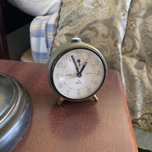 Vintage PETER Germany Alarm clock Silent Variant - Tested Alarm works too - Picture 9 of 11